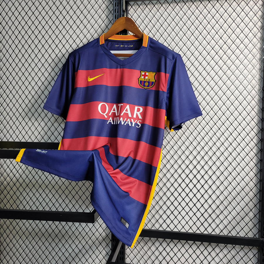 طقم برشلونه الاساسي 2015-2016