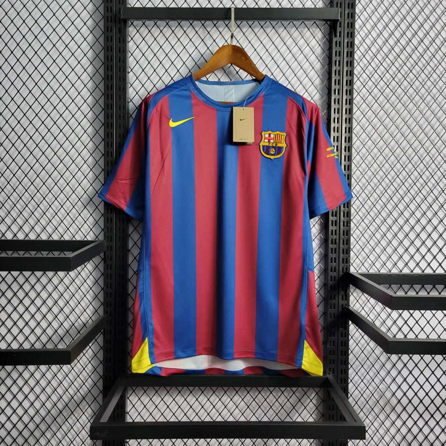 طقم برشلونة الاساسي 2005-2006