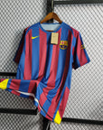 طقم برشلونة الاساسي 2005-2006