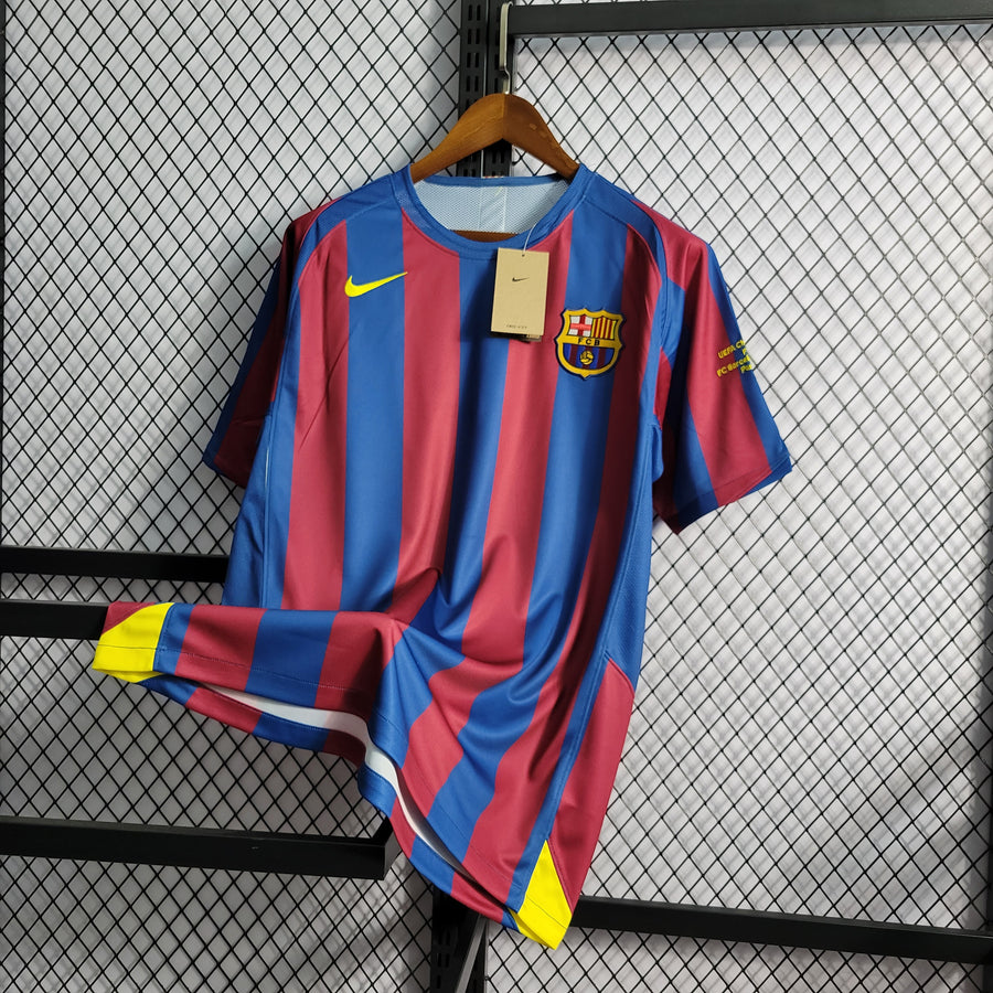 طقم برشلونة الاساسي 2005-2006